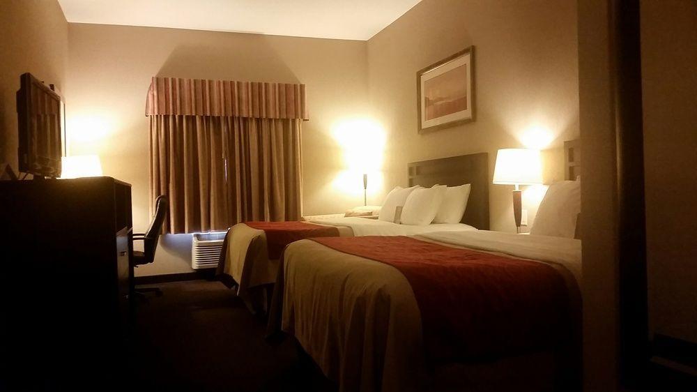 Comfort Inn & Suites Sylvan Lake Exterior foto