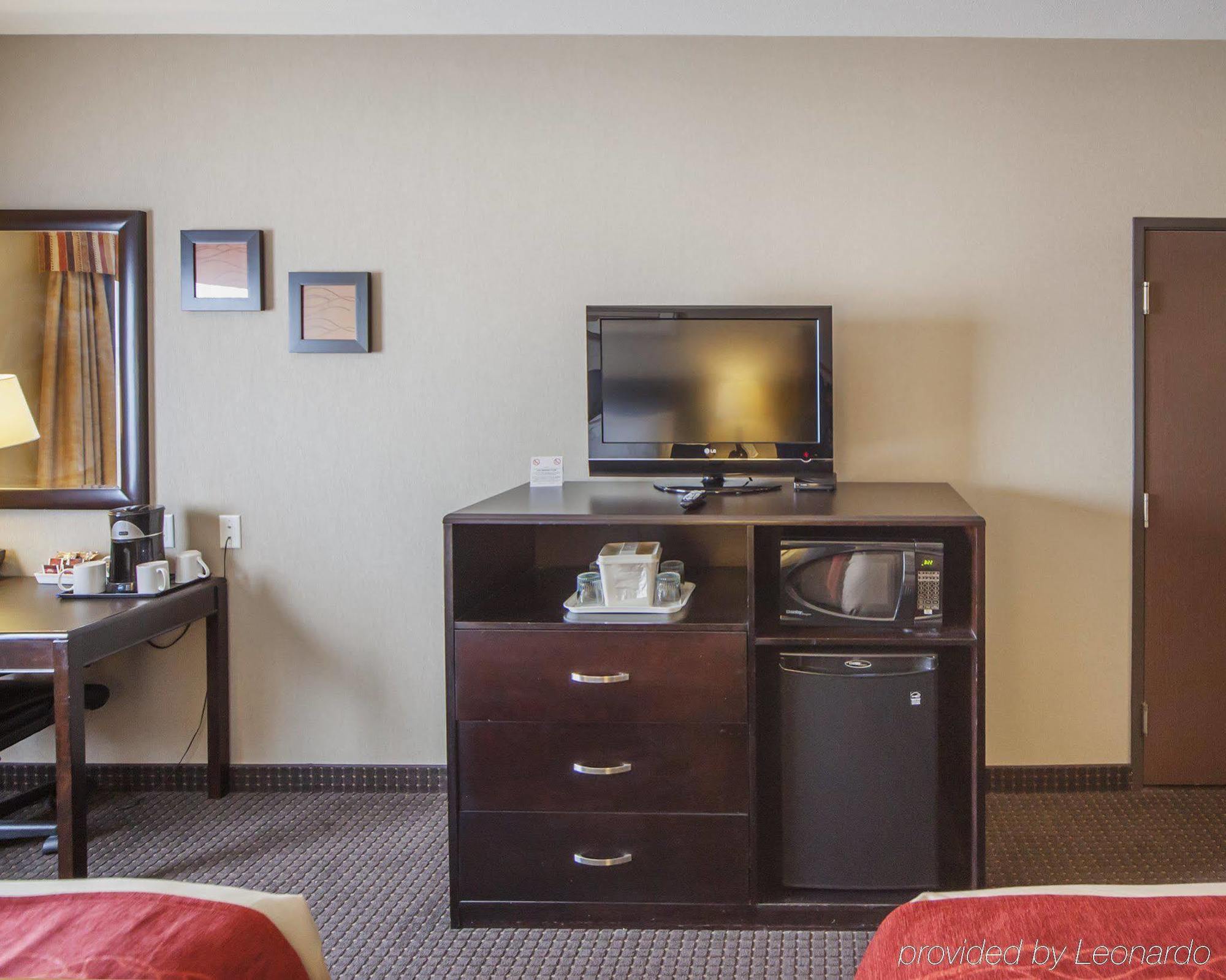 Comfort Inn & Suites Sylvan Lake Exterior foto