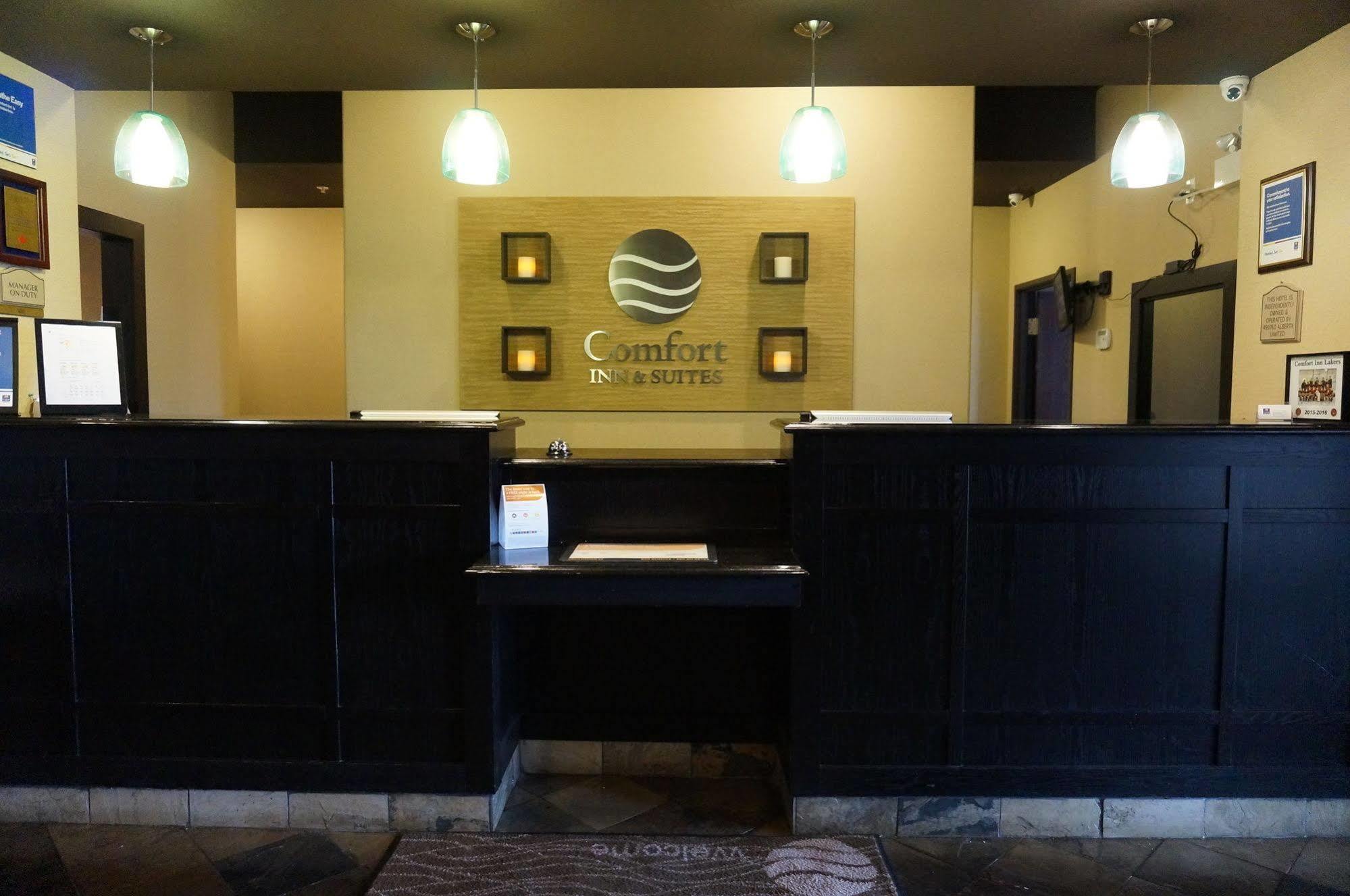 Comfort Inn & Suites Sylvan Lake Exterior foto