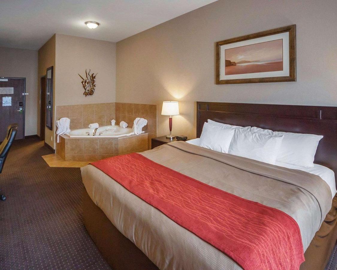 Comfort Inn & Suites Sylvan Lake Exterior foto